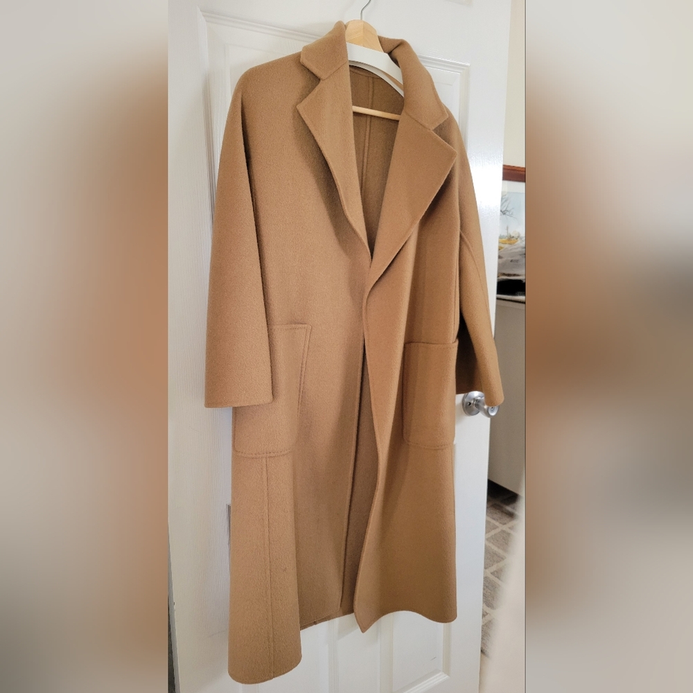 Elegant Tan Women's Coat - Picture 6 of 7